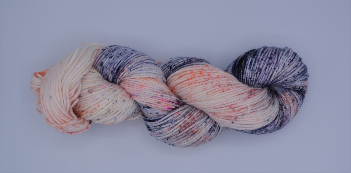 Premium Superwash Merino – DK Yarn "Mazzy"